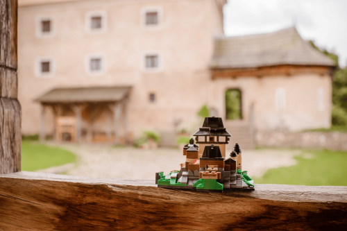 LIMITED EDITION Malešov Fortress Building Set – Kingdom Come: Deliverance II damaged packaging II. grade