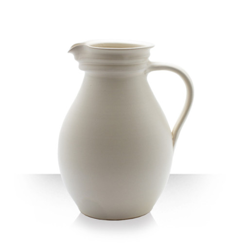 Ceramic jug of 6 beers, cream, plump